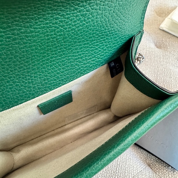 Gucci Mini Dionysus Shoulder Bag - Picture 4 of 7